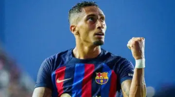 رافينيا يغلق باب الرحيل ويتمسك ببرشلونة رغم إغراءات الدوري السعودي